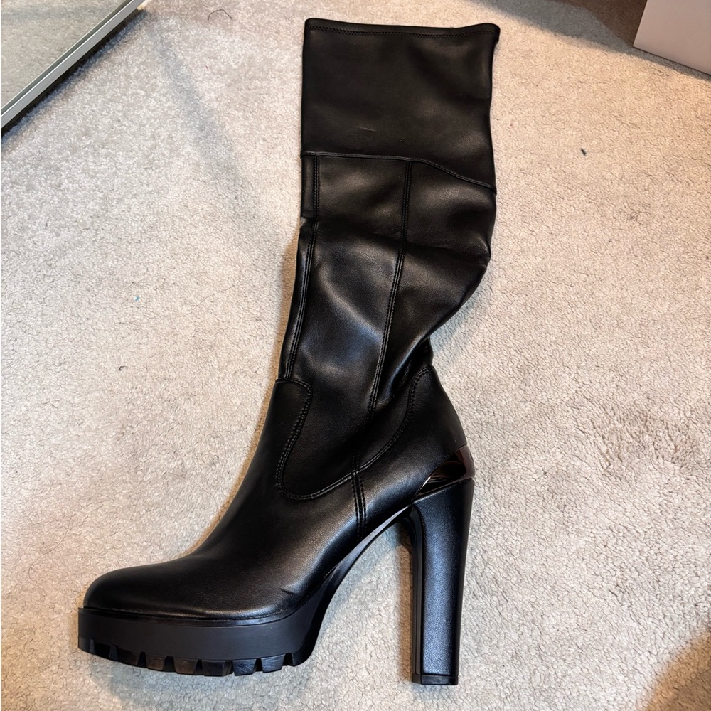 Knee high guess boots